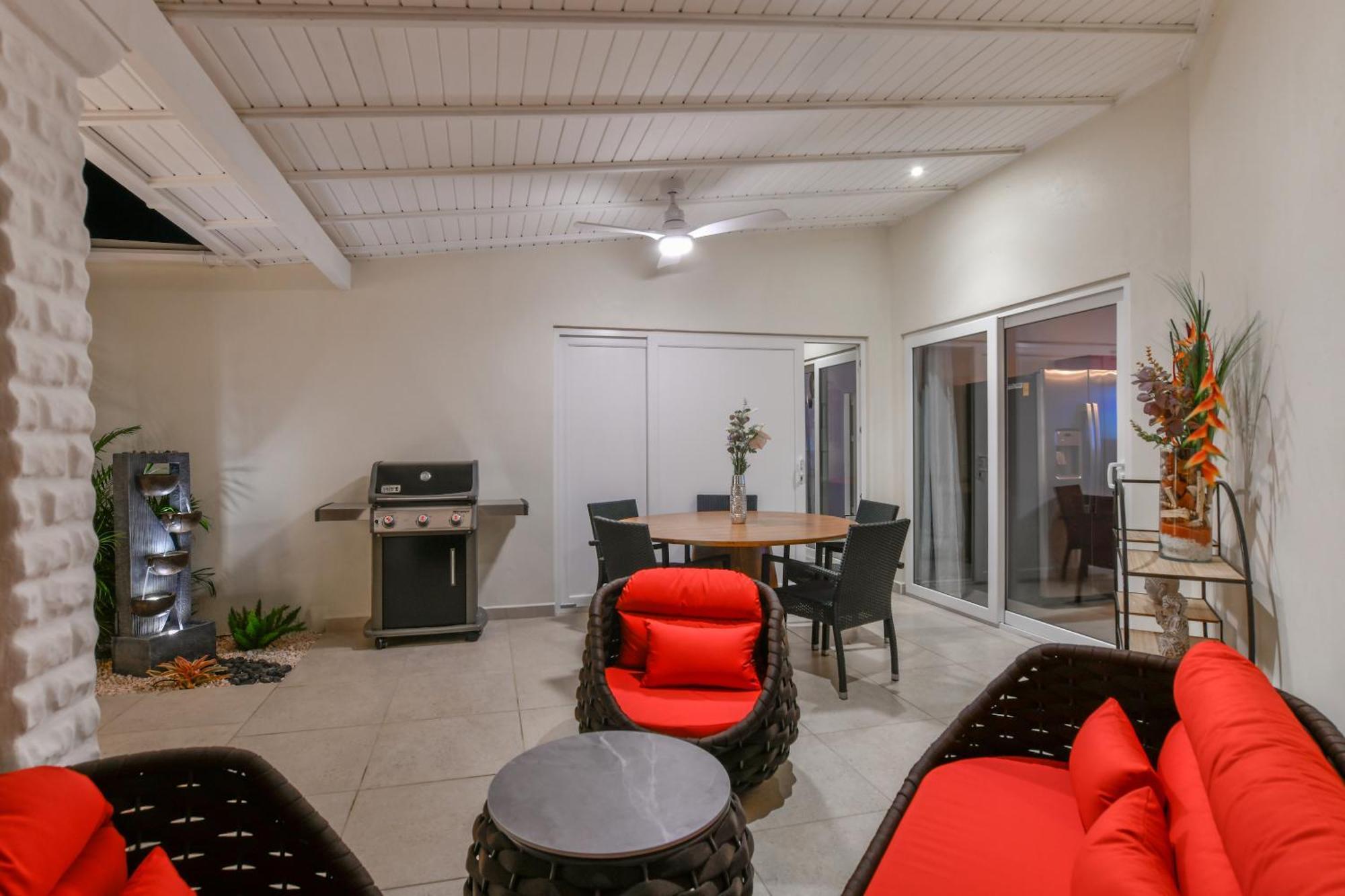 פאלם ביץ' Boutique Hotel Swiss Paradise Aruba Villas And Suites מראה חיצוני תמונה